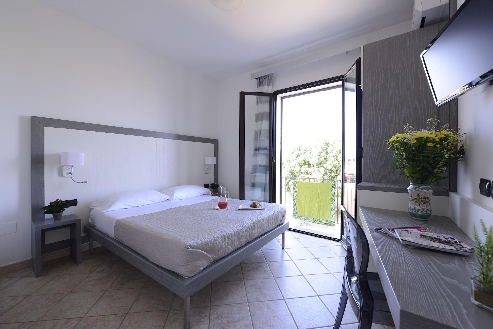 Aparthotel Oasis Hotel Residence Resort